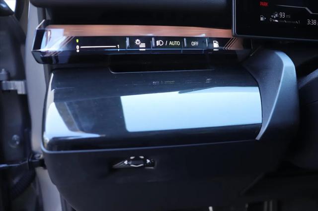 2026 BMW 5 Series 550e xDrive