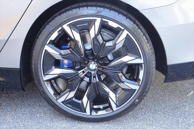 2026 BMW 5 Series 550e xDrive