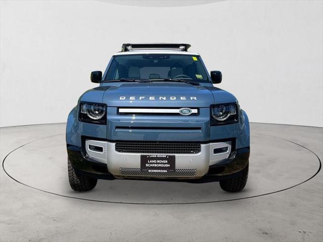 2025 Land Rover Defender 110 P300