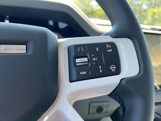 2025 Land Rover Defender 110 P300