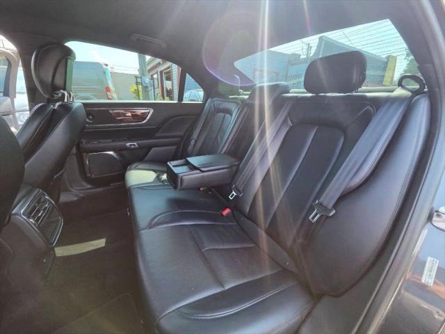 2017 Lincoln Continental Select
