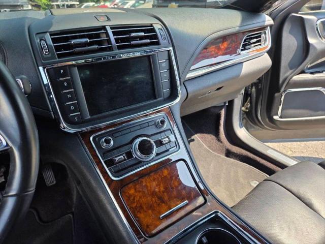 2017 Lincoln Continental Select