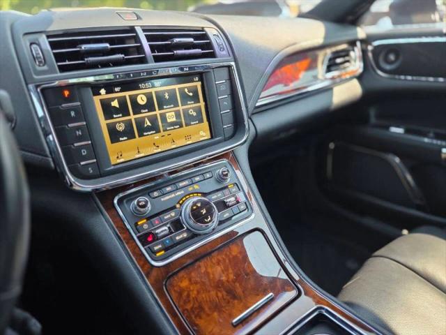 2017 Lincoln Continental Select