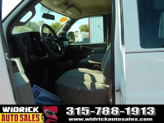 2016 Chevrolet Express LT