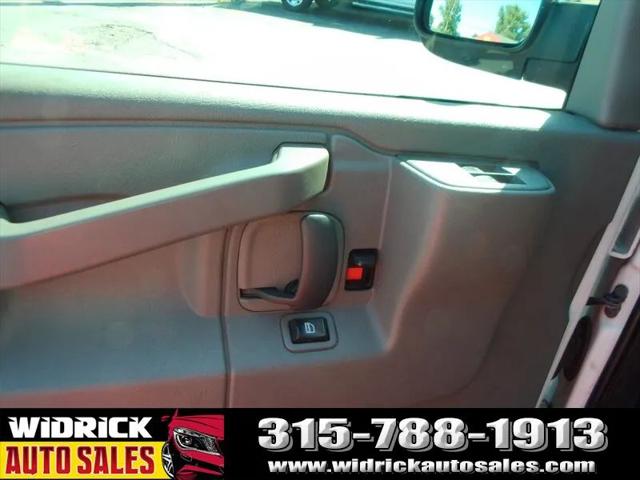 2016 Chevrolet Express LT