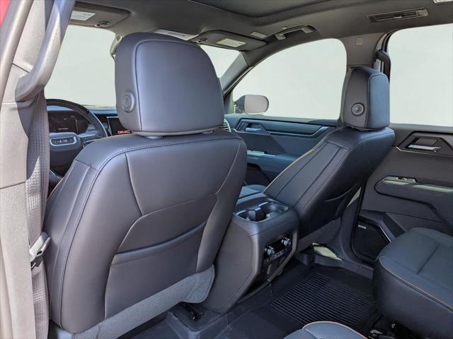 2026 GMC Acadia AWD AT4