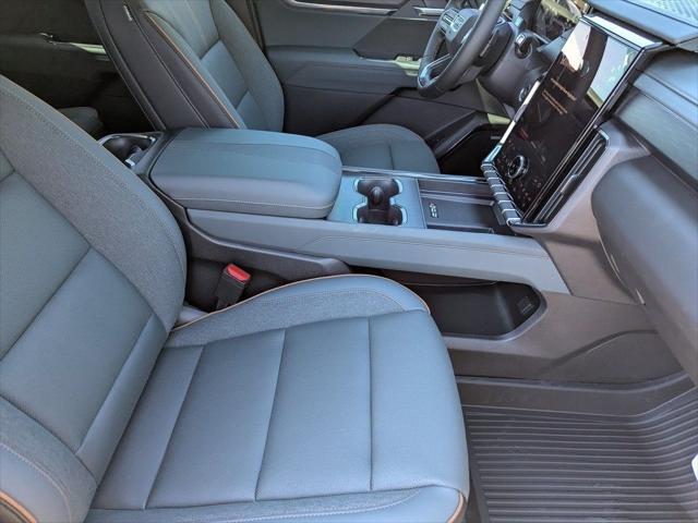2026 GMC Acadia AWD AT4