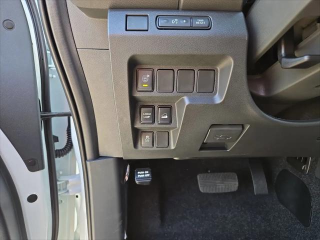 2025 Nissan Frontier Crew Cab SV 4x4