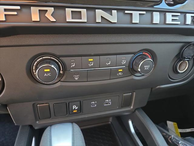 2025 Nissan Frontier Crew Cab SV 4x4