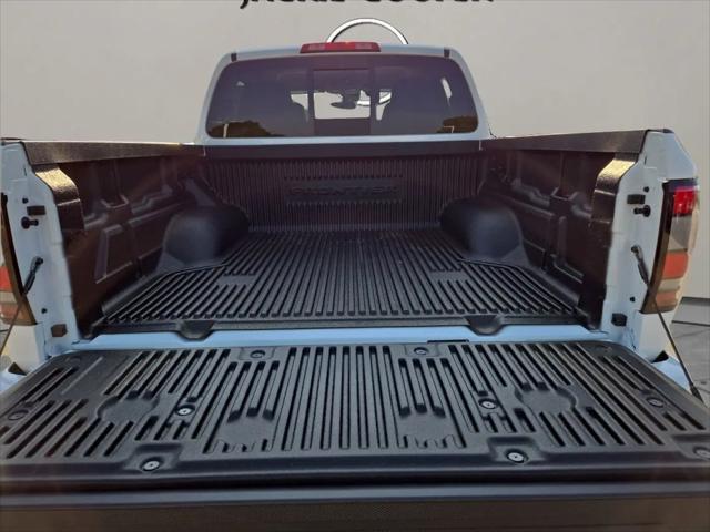 2025 Nissan Frontier Crew Cab SV 4x4
