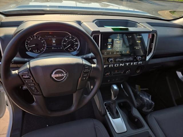2025 Nissan Frontier Crew Cab SV 4x4