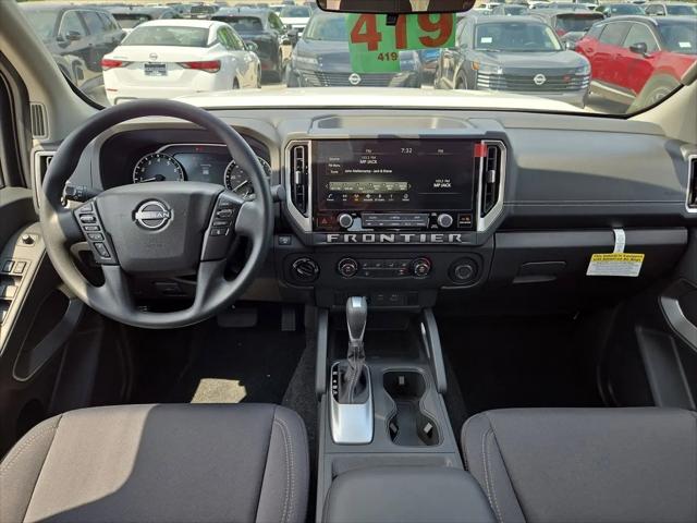 2025 Nissan Frontier Crew Cab SV 4x4