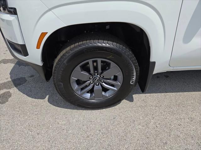 2025 Nissan Frontier Crew Cab SV 4x4