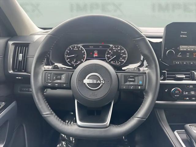 2025 Nissan Pathfinder SL 4WD