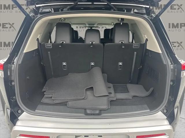 2025 Nissan Pathfinder SL 4WD