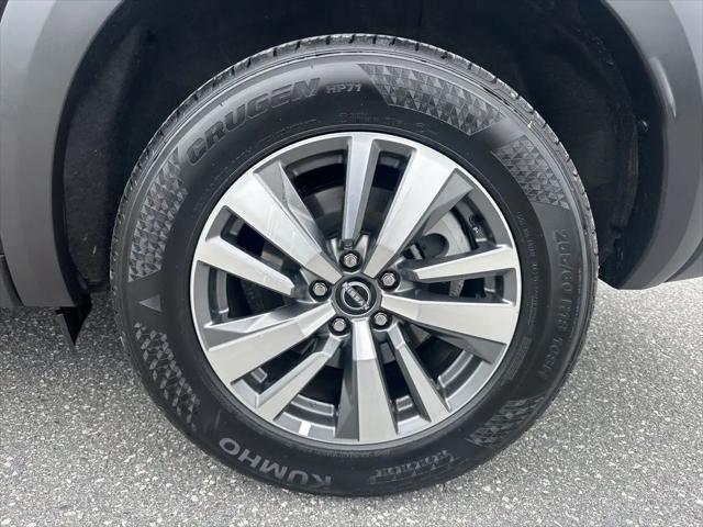 2025 Nissan Pathfinder SL 4WD