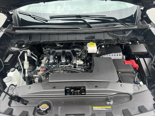 2025 Nissan Pathfinder SL 4WD