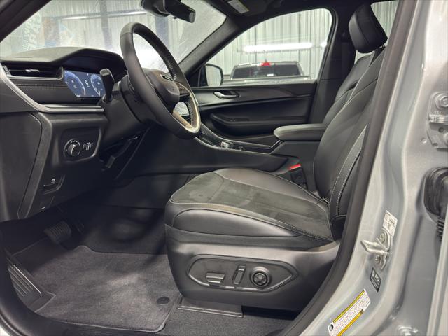 2025 Jeep Grand Cherokee L Altitude X 4x2