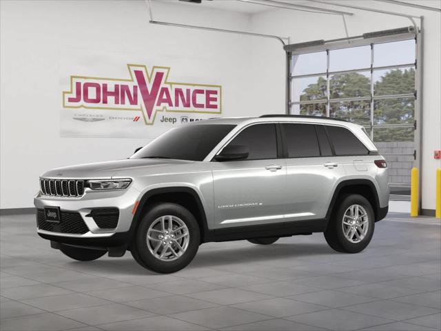 2025 Jeep Grand Cherokee GRAND CHEROKEE LAREDO X 4X4