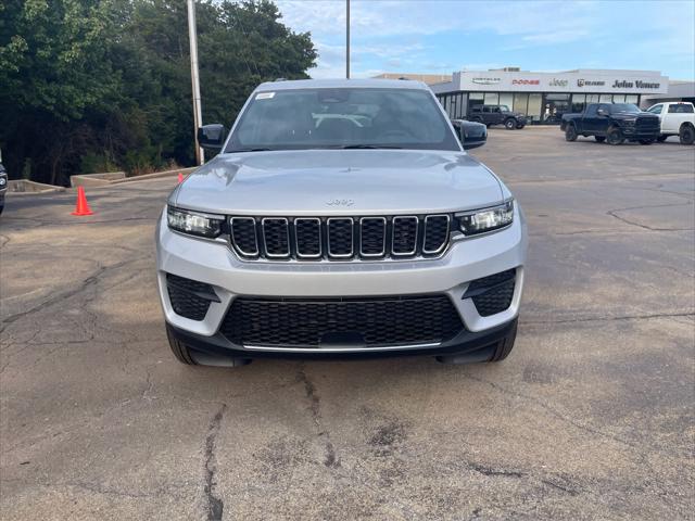 2025 Jeep Grand Cherokee GRAND CHEROKEE LAREDO X 4X4