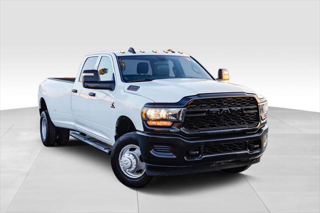 2023 RAM 3500 Tradesman Crew Cab 4x4 8 Box