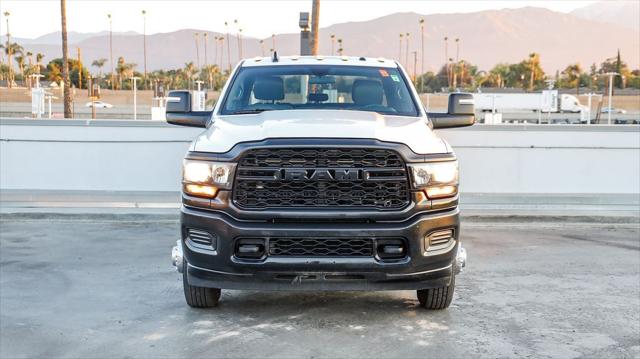 2023 RAM 3500 Tradesman Crew Cab 4x4 8 Box