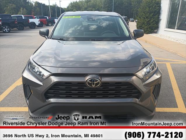 2022 Toyota RAV4 LE 2022 Toyota RAV4 LE