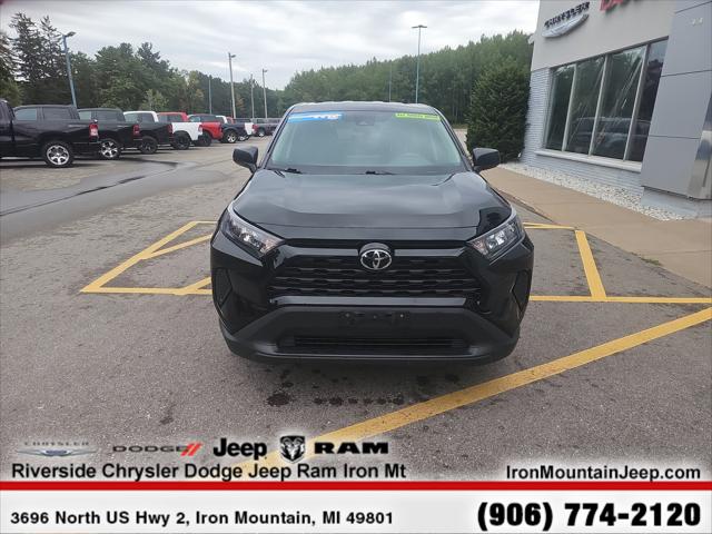 2022 Toyota RAV4 LE 2022 Toyota RAV4 LE