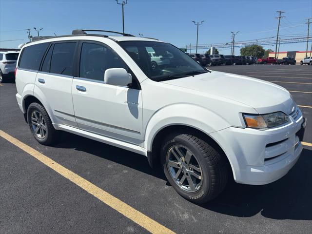 2003 Isuzu Axiom S