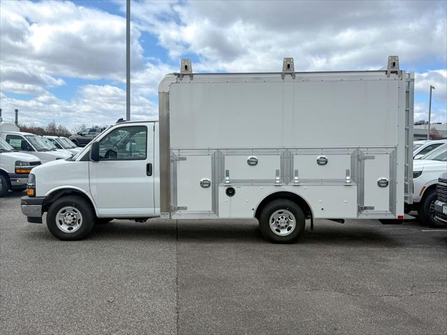 2025 Chevrolet Express Cutaway Work Van