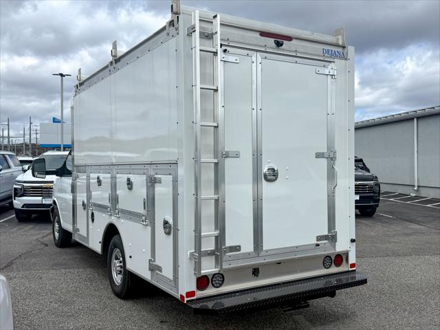 2025 Chevrolet Express Cutaway Work Van