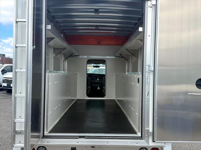 2025 Chevrolet Express Cutaway Work Van