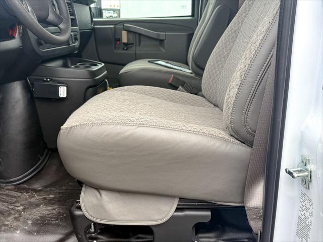 2025 Chevrolet Express Cutaway Work Van