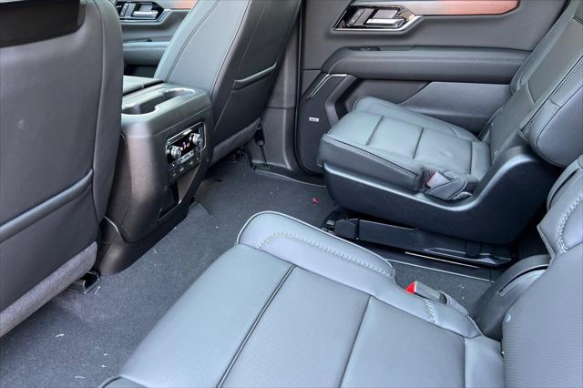 2025 GMC Yukon XL 4WD Denali