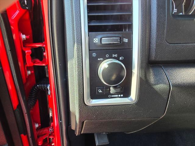 2023 Ram 1500 Classic SLT Crew Cab 4x4 57 Box