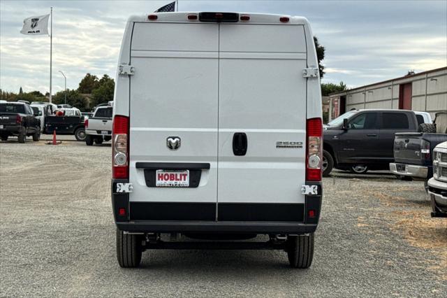 2026 Ram ProMaster Cargo Van SLT