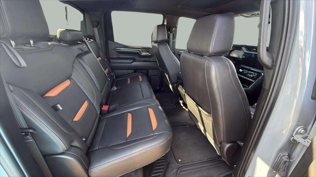 2024 GMC Sierra 1500 4WD Crew Cab Short Box AT4