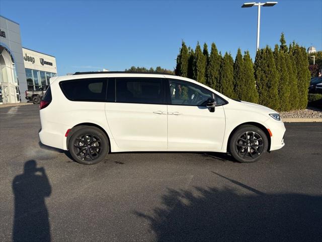 2026 Chrysler Pacifica PACIFICA LIMITED AWD