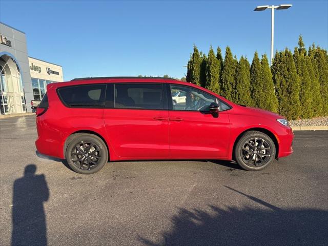 2026 Chrysler Pacifica PACIFICA LIMITED AWD