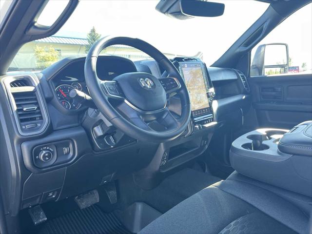 2026 RAM Ram 3500 RAM 3500 TRADESMAN CREW CAB 4X4 64 BOX