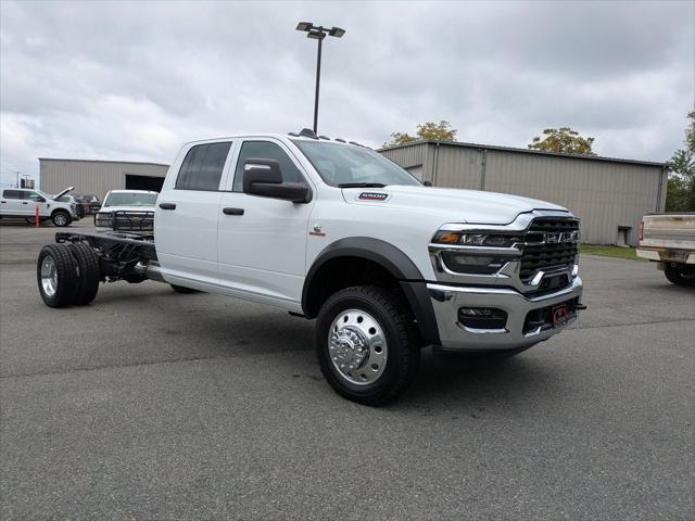 2026 RAM 5500 Chassis RAM 5500 TRADESMAN CHASSIS CREW CAB 4X4 84 CA