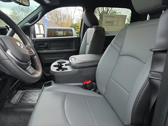 2026 RAM Ram 5500 Chassis Cab RAM 5500 TRADESMAN CHASSIS CREW CAB 4X4 60 CA 2026 RAM Ram 5500 Chassis Cab RAM 5500 TRADESMAN CHASSIS CREW CAB 4X4 60 CA