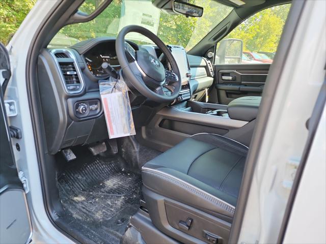 2026 RAM Ram 5500 Chassis Cab RAM 5500 BIG HORN CHASSIS CREW CAB 4X4 84 CA 2026 RAM Ram 5500 Chassis Cab RAM 5500 BIG HORN CHASSIS CREW CAB 4X4 84 CA