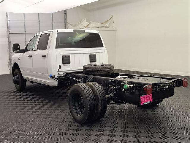 2026 RAM Ram 3500 Chassis Cab RAM 3500 TRADESMAN CREW CAB CHASSIS 4X4 60 CA