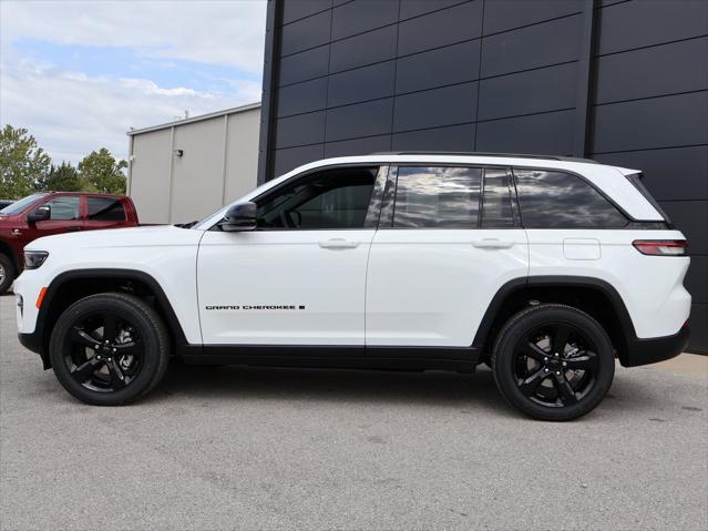 2025 Jeep Grand Cherokee GRAND CHEROKEE ALTITUDE 4X4 2025 Jeep Grand Cherokee GRAND CHEROKEE ALTITUDE 4X4