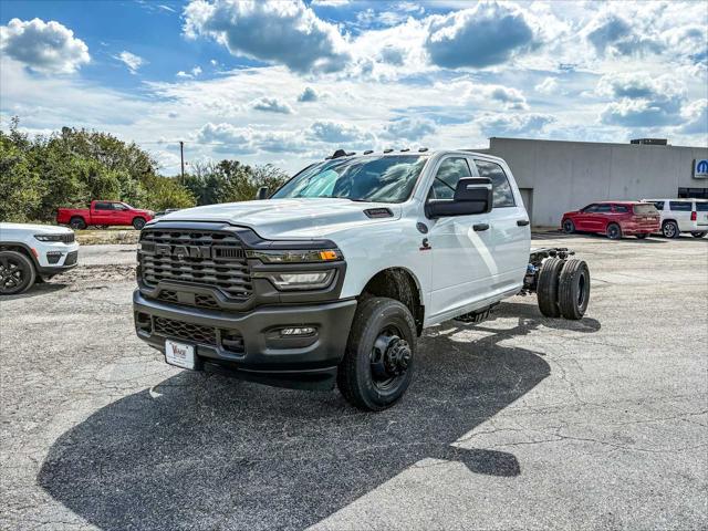 2026 RAM Ram 3500 Chassis Cab RAM 3500 TRADESMAN CREW CAB CHASSIS 4X4 60 CA 2026 RAM Ram 3500 Chassis Cab RAM 3500 TRADESMAN CREW CAB CHASSIS 4X4 60 CA