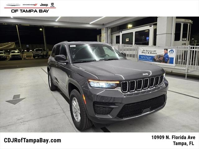 2025 Jeep Grand Cherokee GRAND CHEROKEE LAREDO 4X4