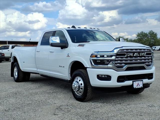2026 RAM Ram 3500 RAM 3500 LIMITED LONGHORN CREW CAB 4X4 8 BOX
