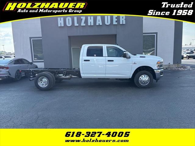 2026 RAM Ram 3500 Chassis Cab RAM 3500 TRADESMAN CREW CAB CHASSIS 4X4 60 CA 2026 RAM Ram 3500 Chassis Cab RAM 3500 TRADESMAN CREW CAB CHASSIS 4X4 60 CA
