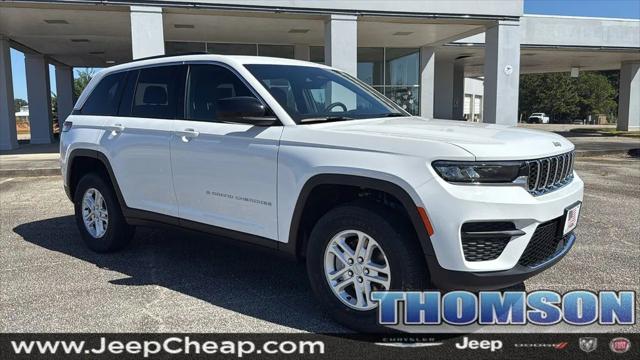 2025 Jeep Grand Cherokee GRAND CHEROKEE LAREDO 4X4